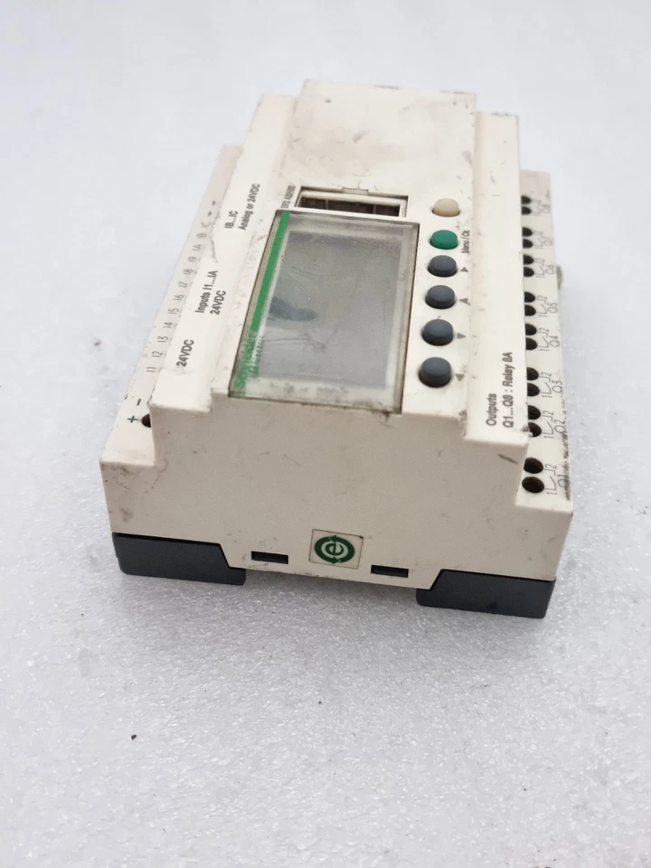 Schneider ZELIO SR2 A201BD Smart Logic Relay Module 24Vdc SR2A201BD